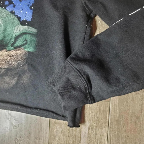Star Wars Black Graphic Cropped Women's Hoodie Size Medium NWOT - Picture 11 of 15